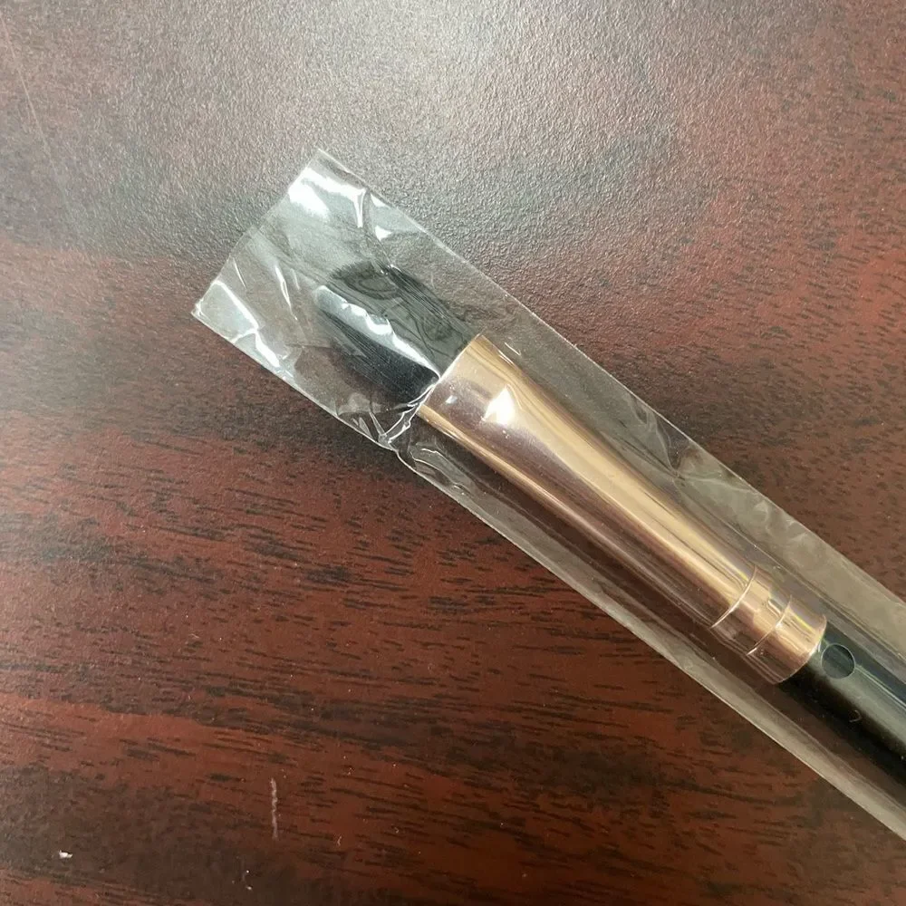 NWT Hipdot Precise Brush